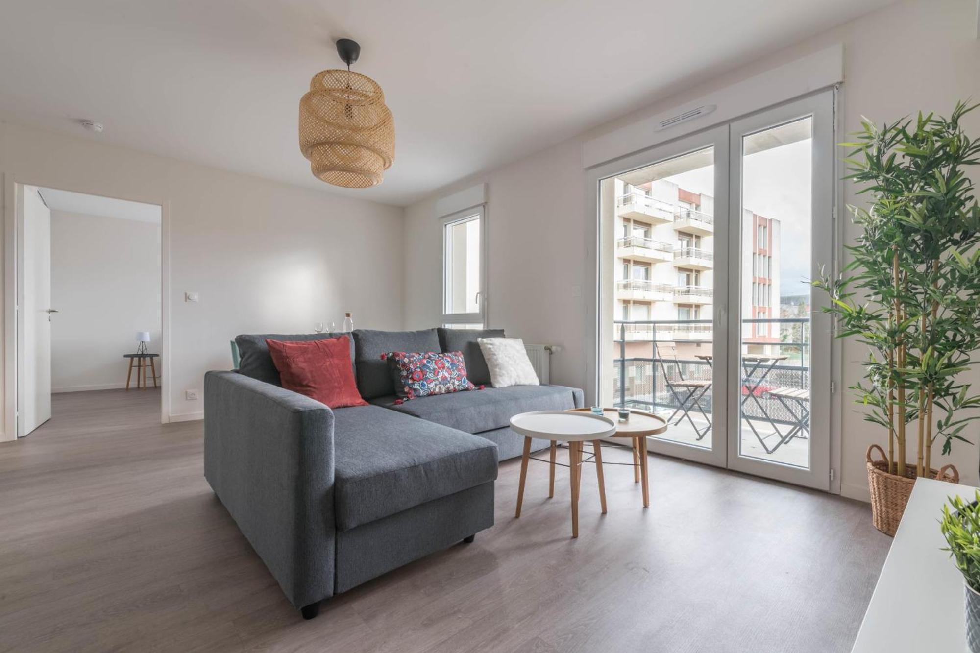 THEO - Appartement proche gare,WIFI,arrivée 24 24 Le Mans Extérieur photo