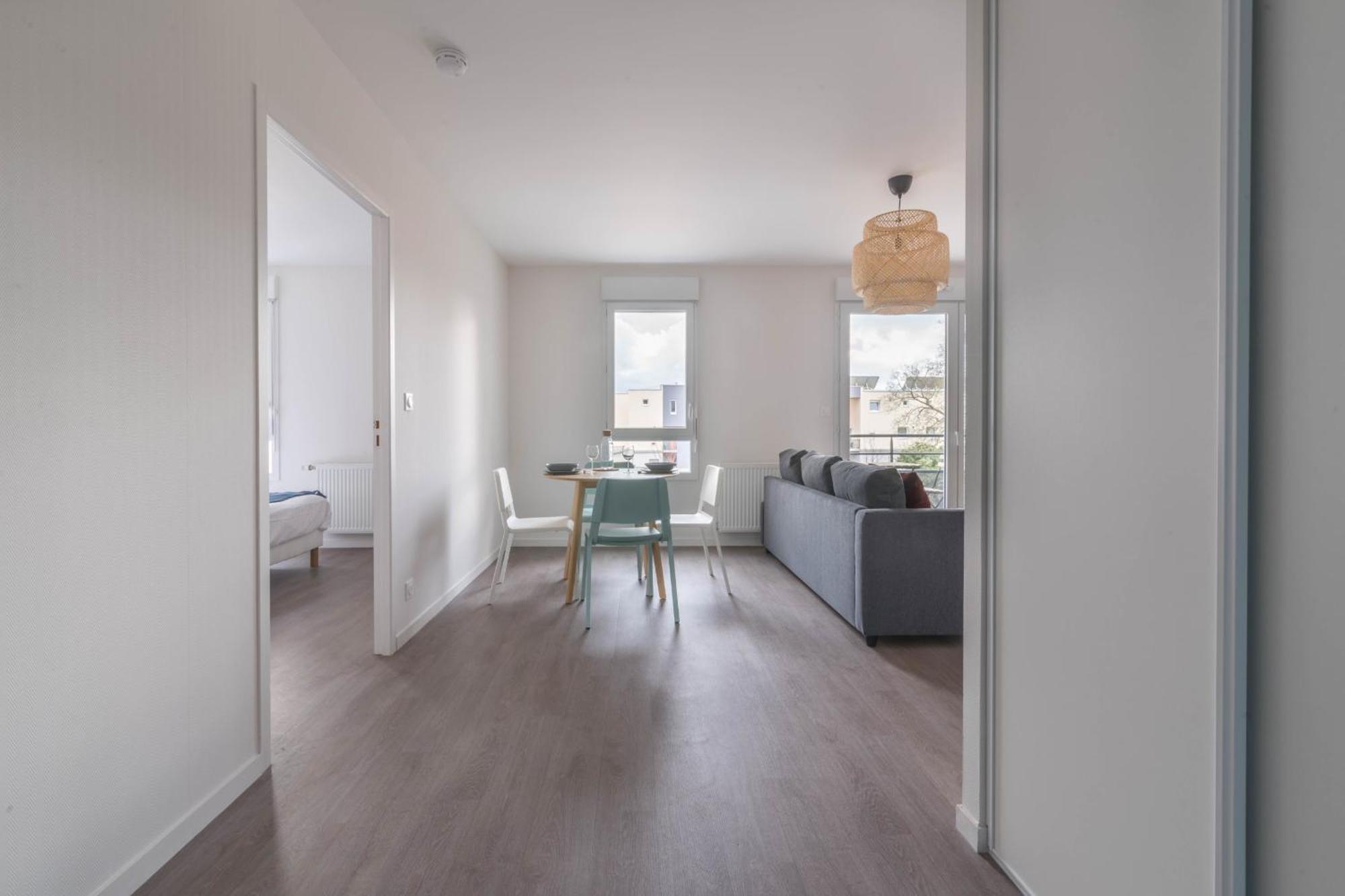 THEO - Appartement proche gare,WIFI,arrivée 24 24 Le Mans Extérieur photo