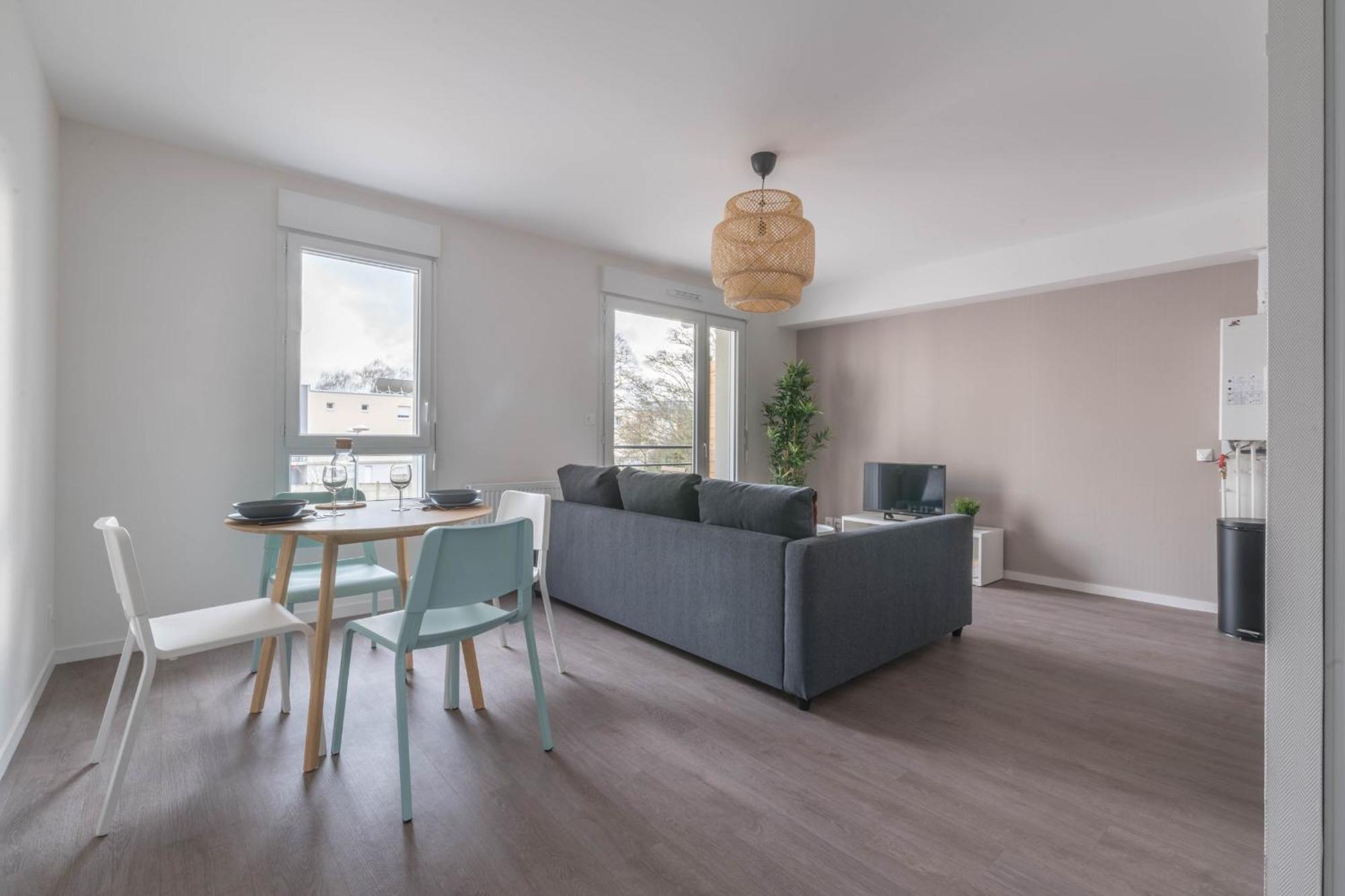 THEO - Appartement proche gare,WIFI,arrivée 24 24 Le Mans Extérieur photo