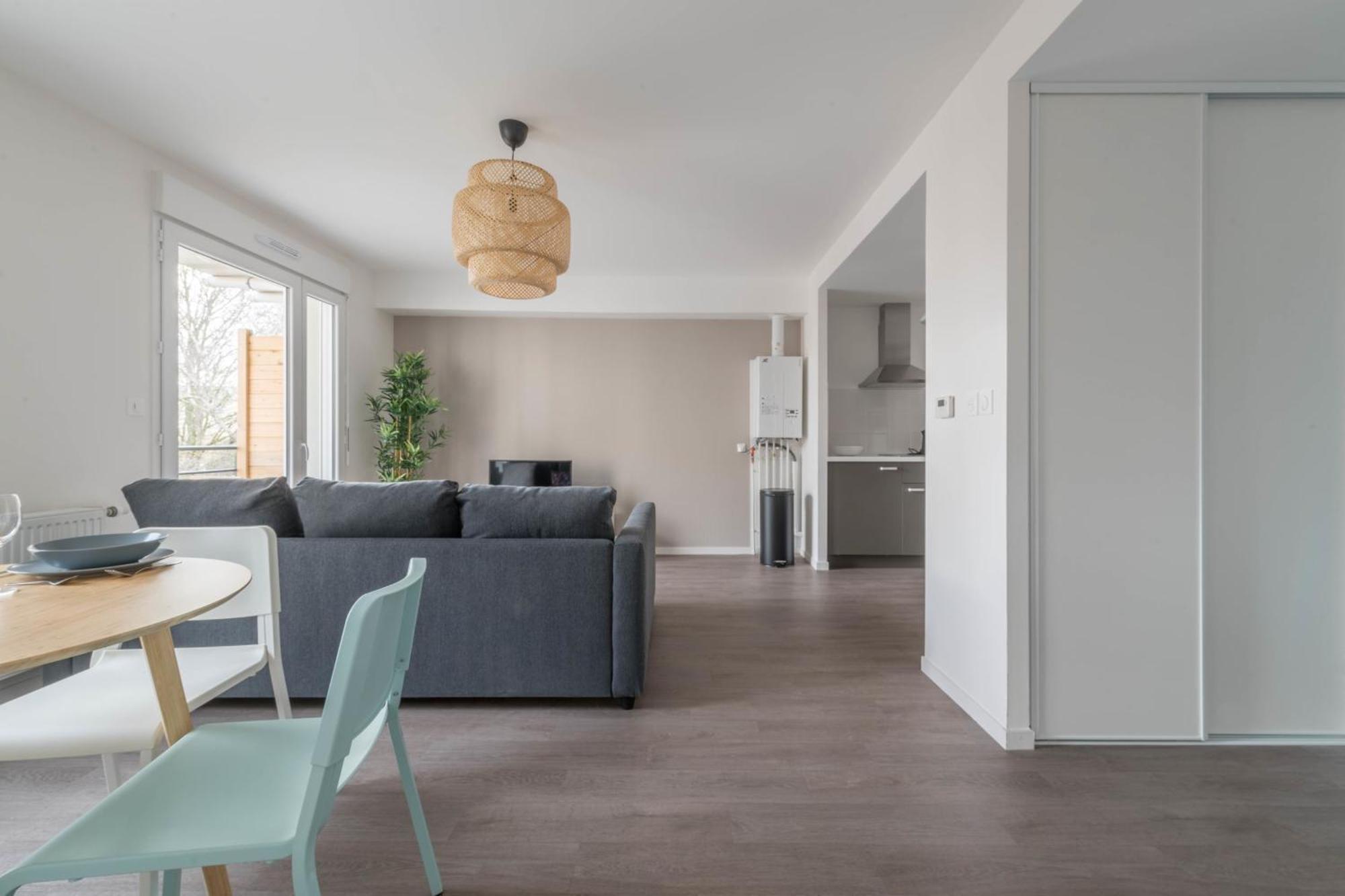 THEO - Appartement proche gare,WIFI,arrivée 24 24 Le Mans Extérieur photo