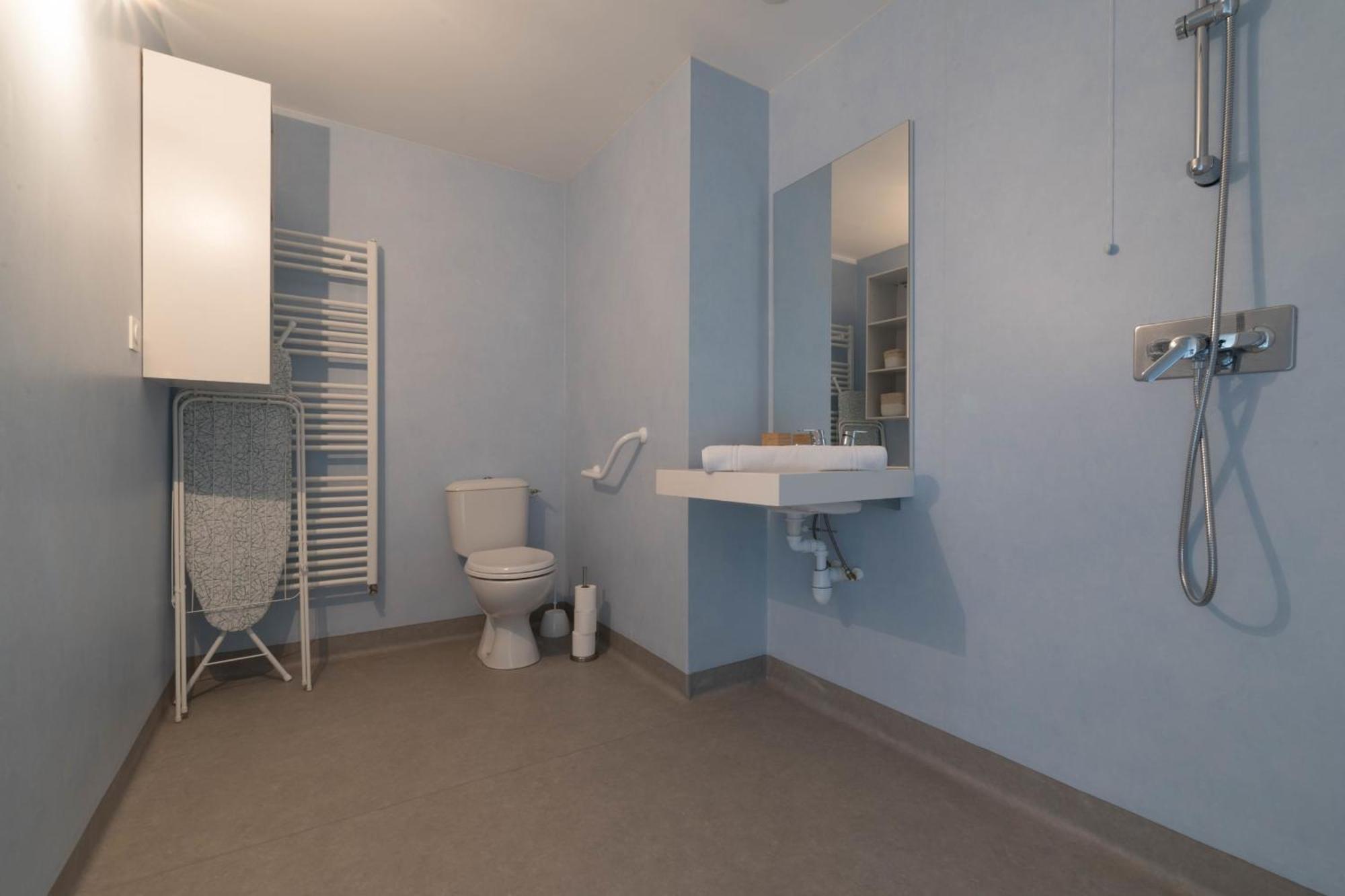 THEO - Appartement proche gare,WIFI,arrivée 24 24 Le Mans Extérieur photo