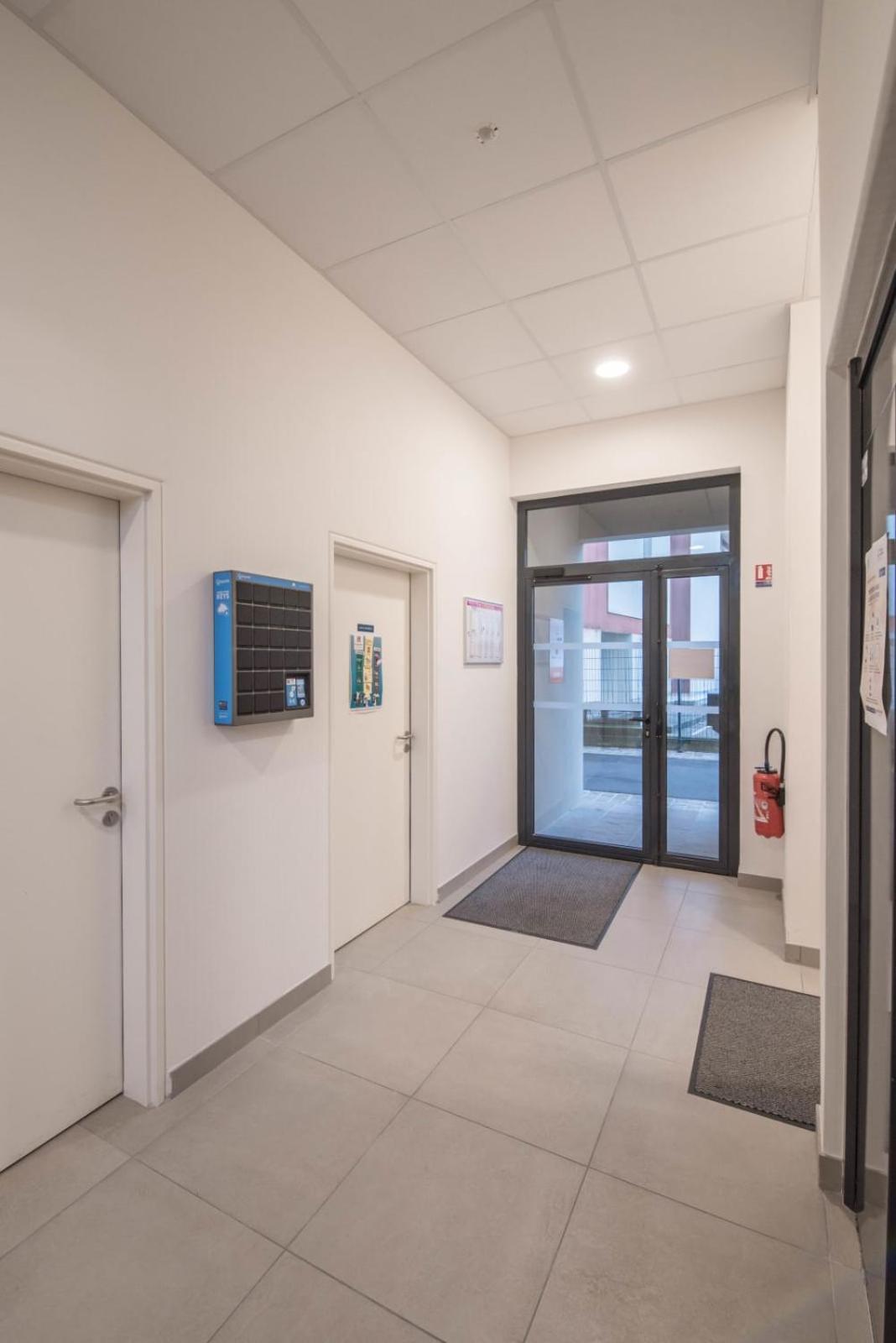 THEO - Appartement proche gare,WIFI,arrivée 24 24 Le Mans Extérieur photo